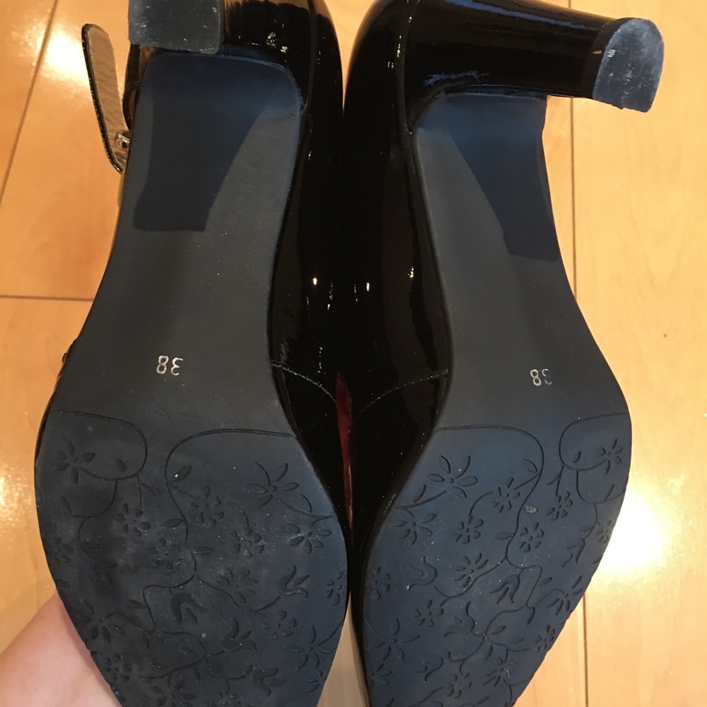 Patent leather ultra comfy heel - Picture 5 of 14